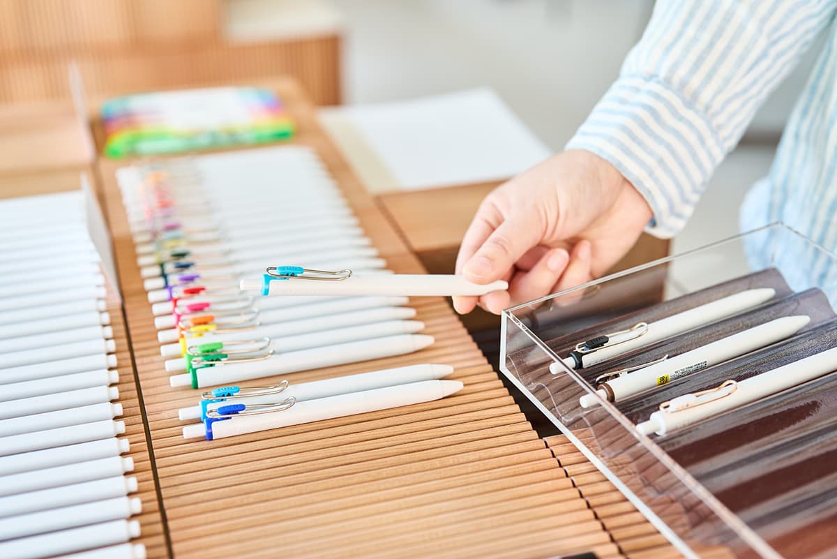 [三菱鉛筆]三菱鉛筆の筆記具が体験できるスタジオオープン！”書く・描く”という表現体験ができる「oi STUDIO」 monocoto