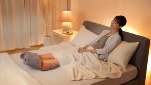 アテックス］寝姿勢のままでも使えるフットケアアイテム発売