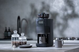 山善］安全性が大幅に向上した電気ケトル登場！ 蒸気口を塞ぐ新